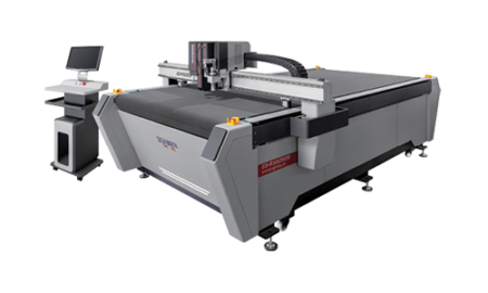 High-production digital cutting machine for signage and packaging material